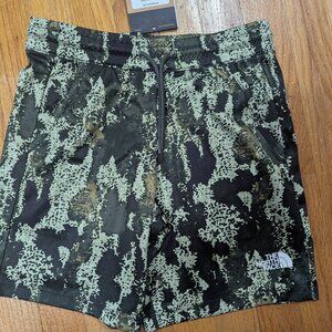NWT The North Face Youth Never Stop Short- Misty Sage Gene. Camo